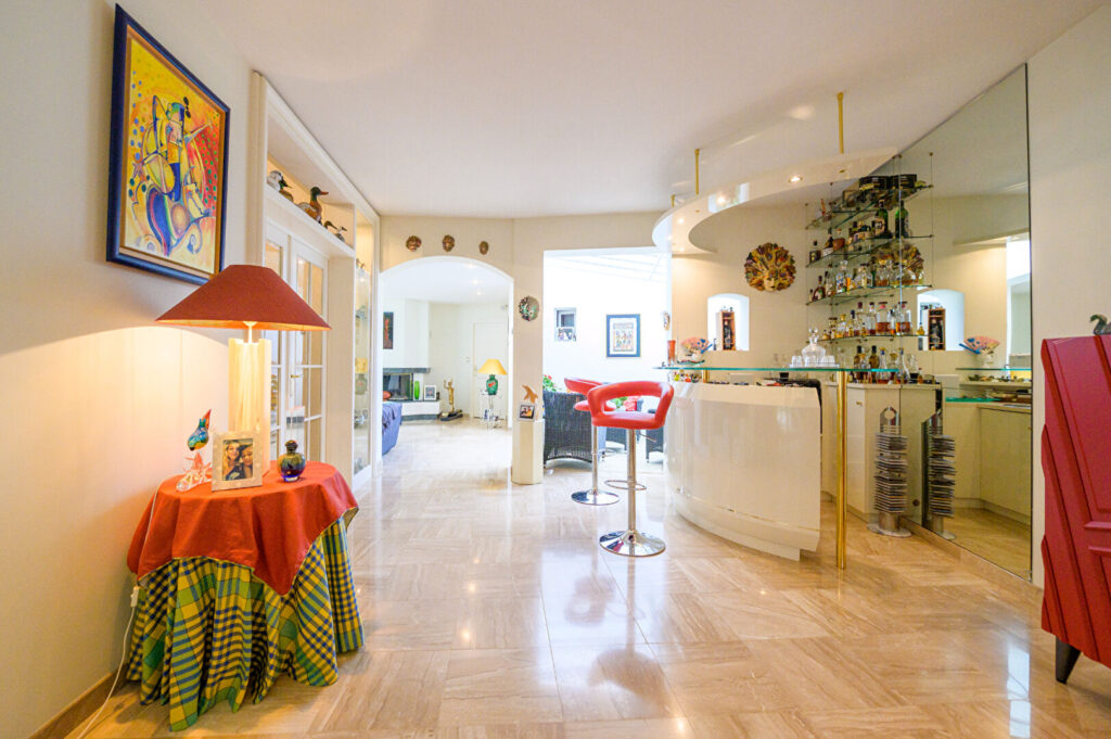 House in La Flotte, 6 rooms, 214 m2