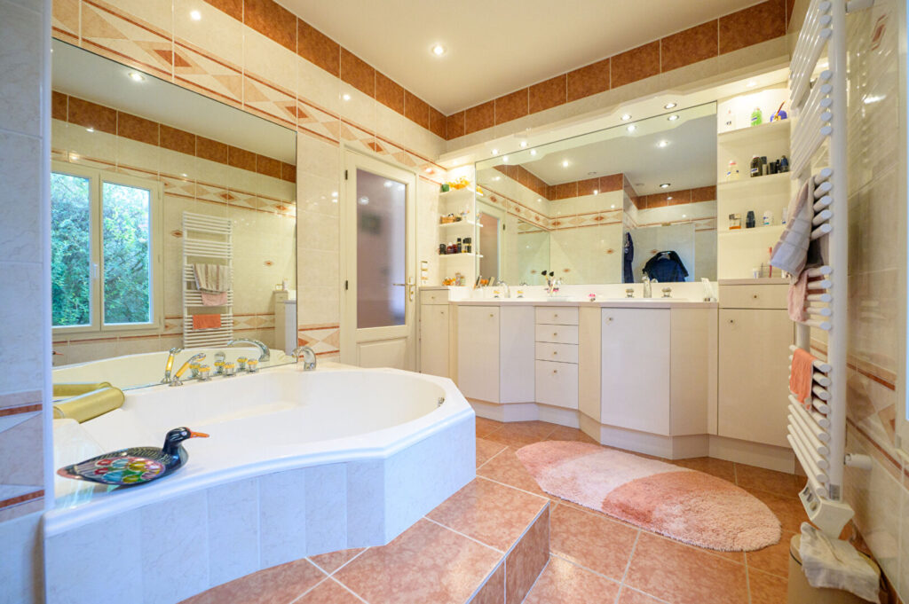 House in La Flotte, 6 rooms, 214 m2