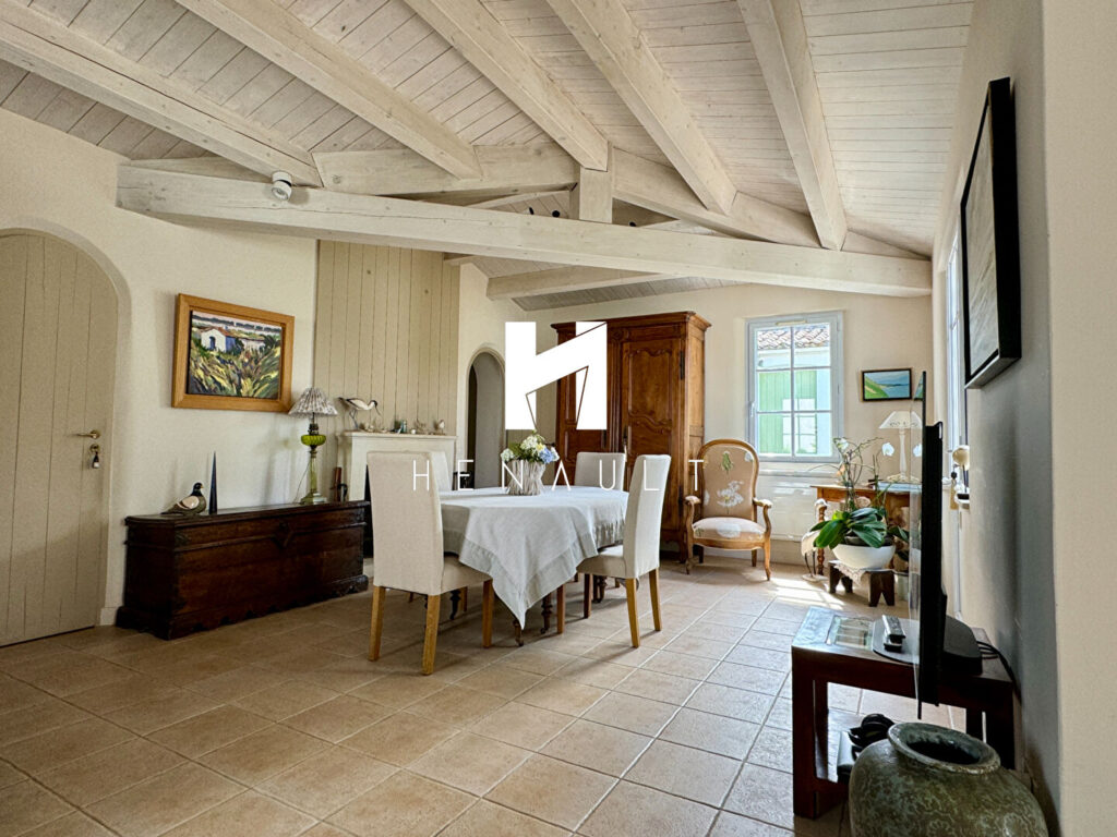 Maison La Couarde Sur Mer 6 pièce(s) 159.28 m2