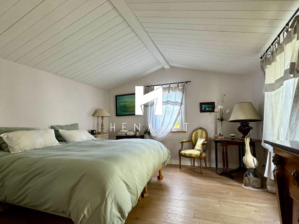 Maison La Couarde Sur Mer 6 pièce(s) 159.28 m2