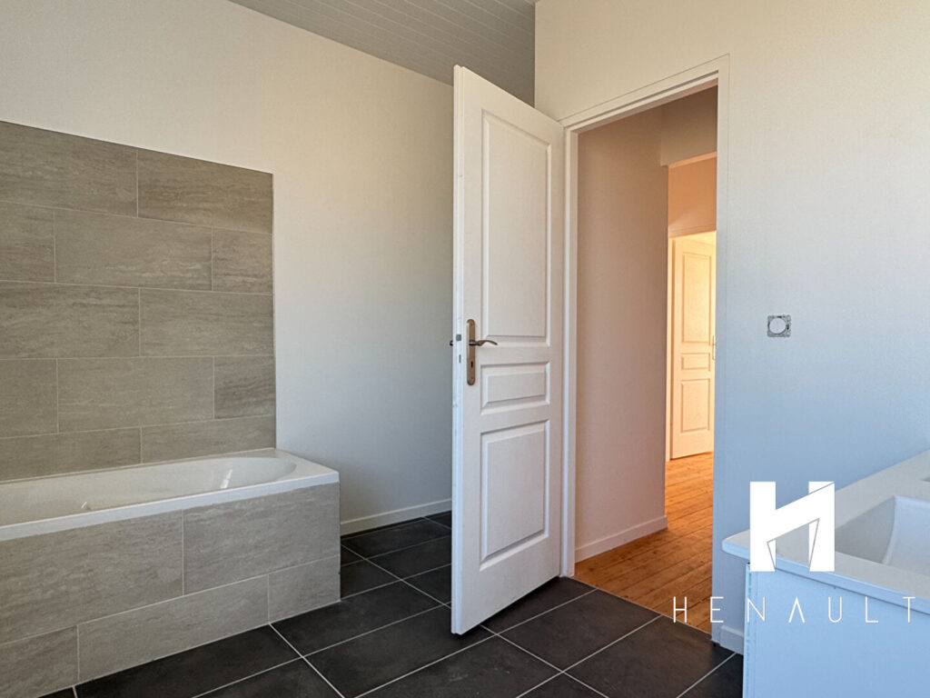 House in Sainte Marie de Ré, 5 rooms, 146 m2
