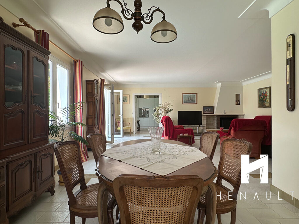 House in La Couarde Sur Mer, 6 rooms, 187.05 m2