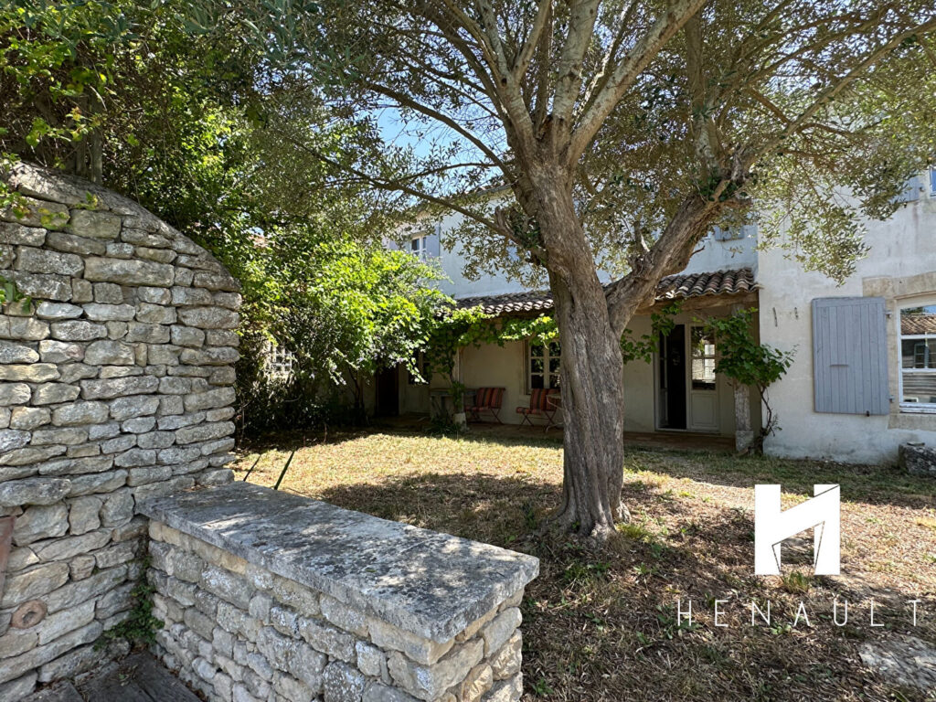 Maison Loix 8 pièce(s) 205 m2