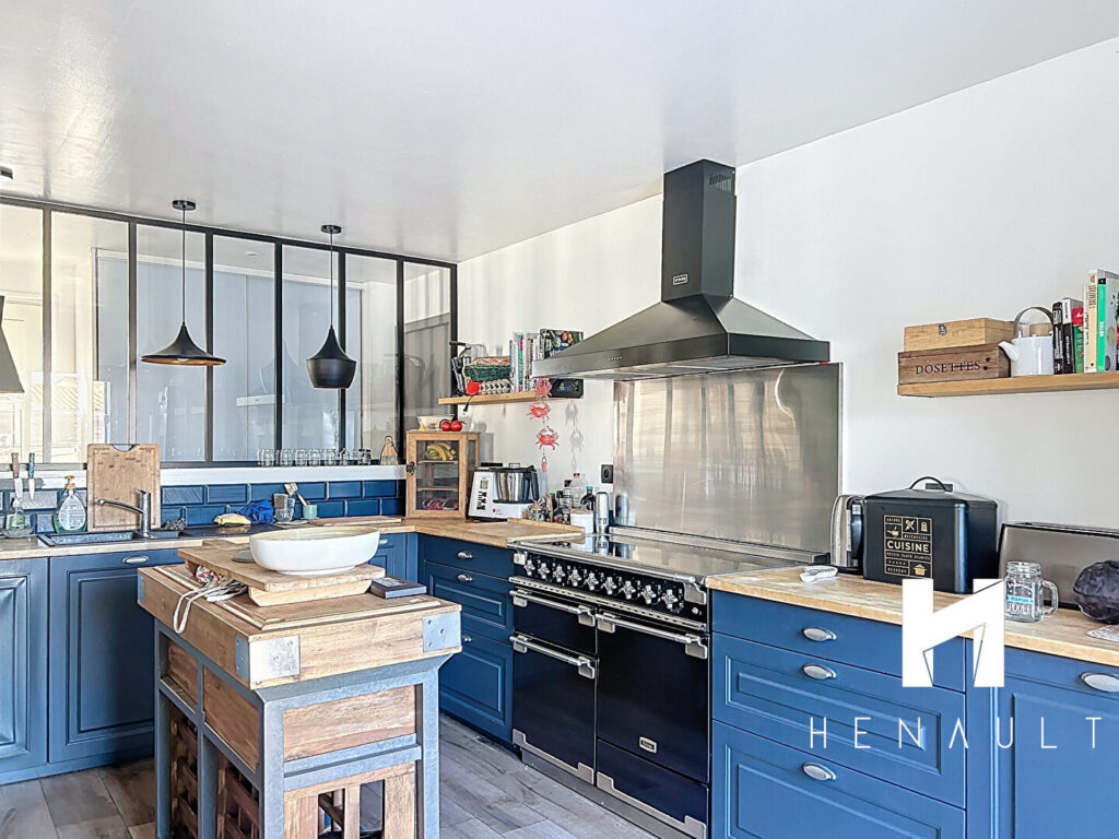 Maison Le Bois Plage 7 pièce(s) 163.17 m2