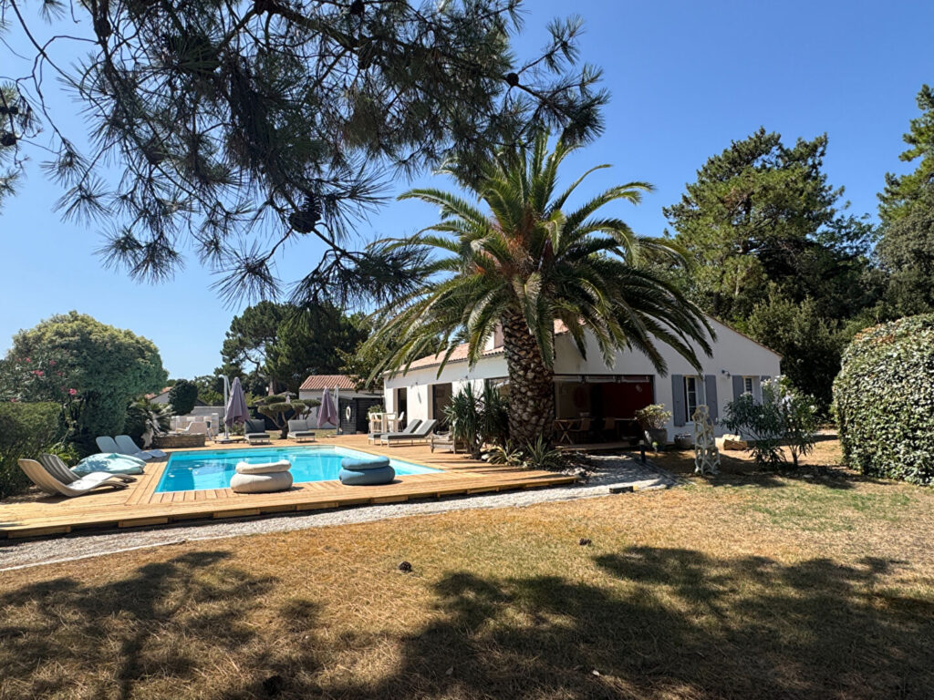 House in Sainte Marie de Ré, 12 rooms, 256 m2