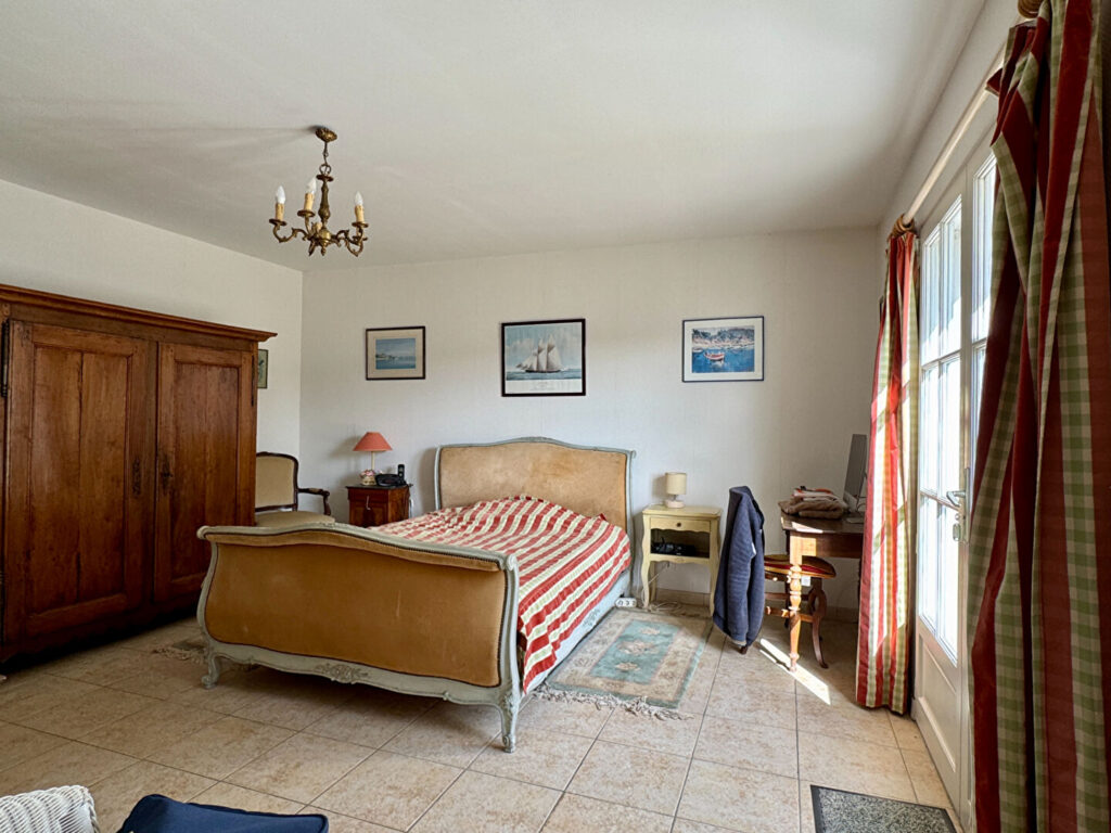 House in La Flotte, 5 rooms, 163.60 m2