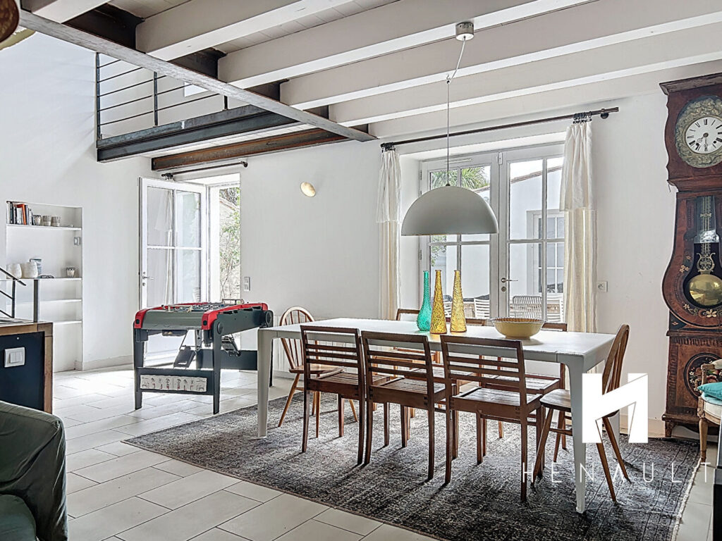 House in Ars-en-Ré, 6 rooms, 141.59 m²