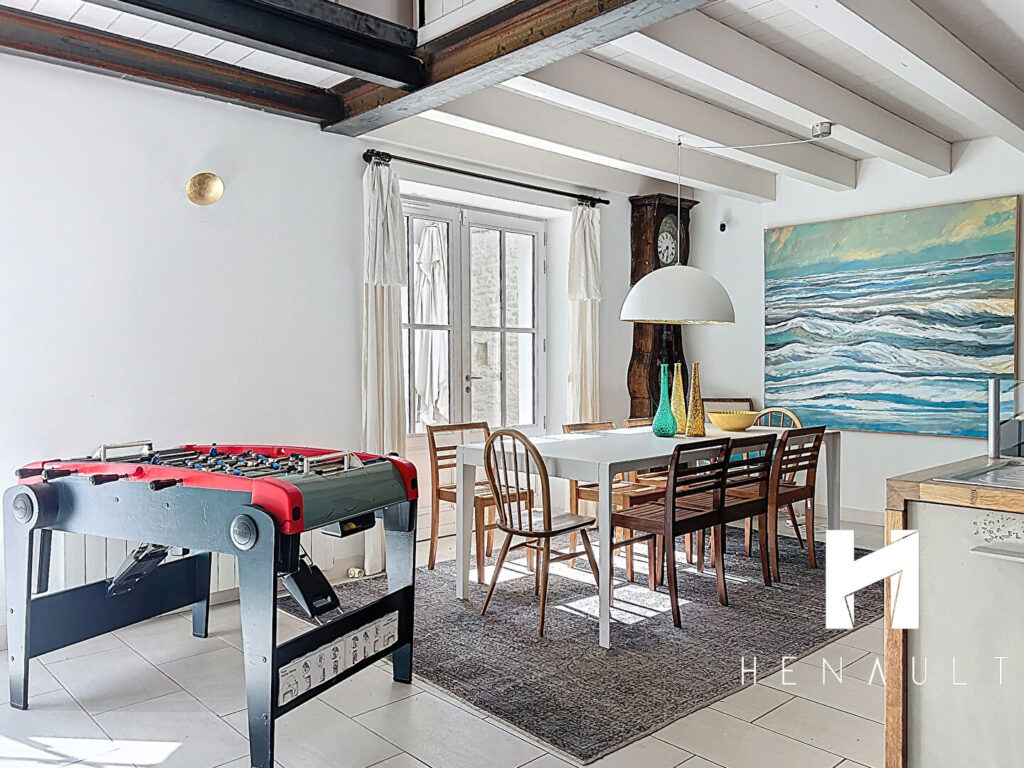 House in Ars-en-Ré, 6 rooms, 141.59 m²