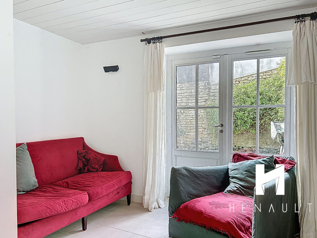 House in Ars-en-Ré, 6 rooms, 141.59 m²