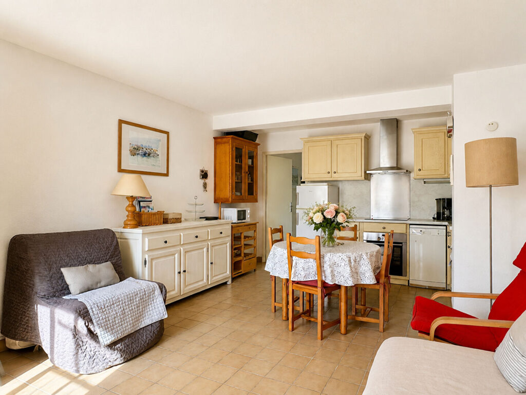 Apartment in Saint Martin De Re, 2 rooms, 42.79 m2