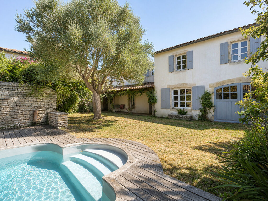 House in Loix, 8 rooms, 205 m2